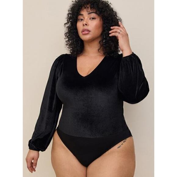 Torrid Stretch Velvet V-Neck Long Sleeve Bodysuit Deep Black Size 4X - Picture 1 of 5